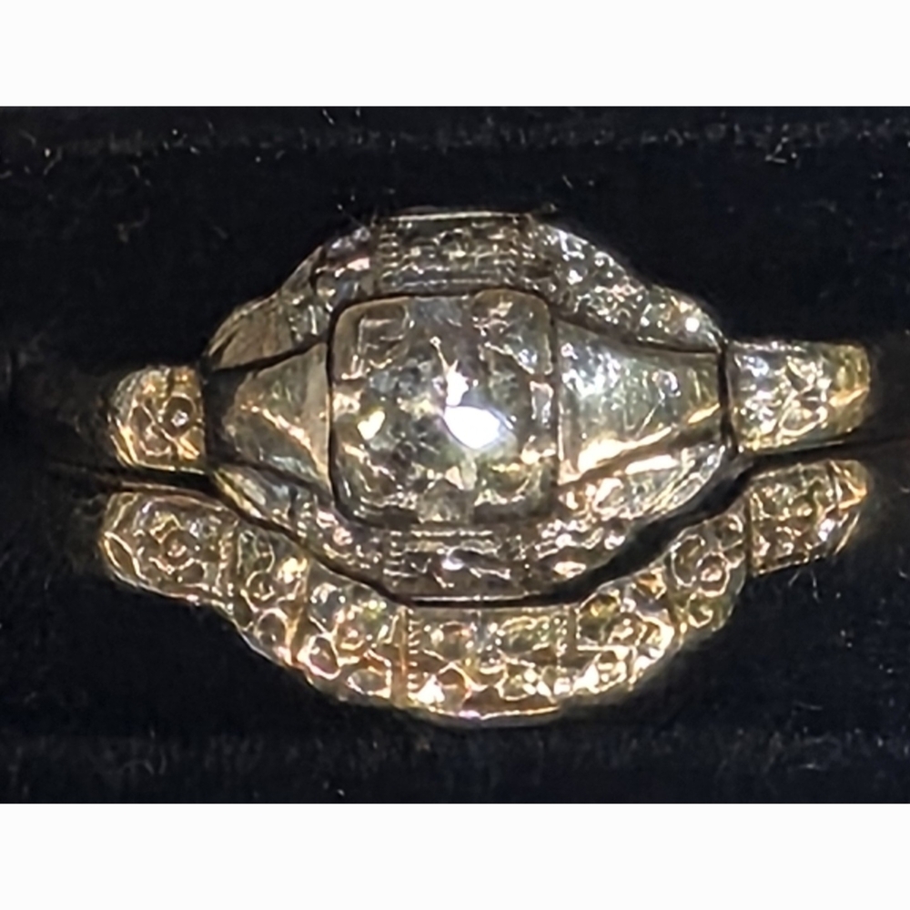 Stunning Gold and Silver Women's Ring